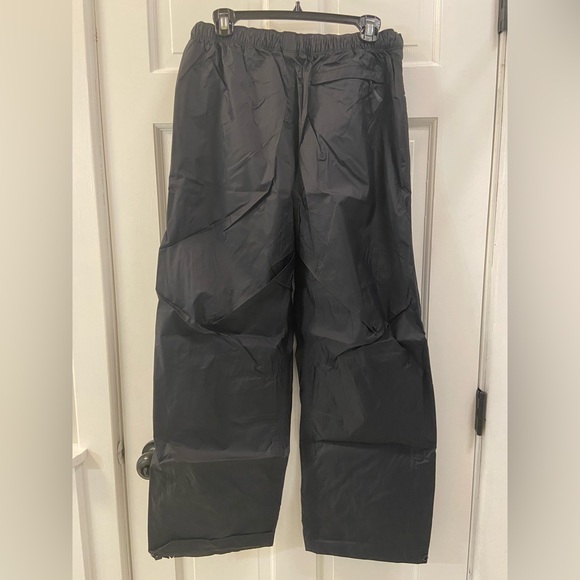 Ultimate Terrain Mens Rain Pants - Picture 2 of 3